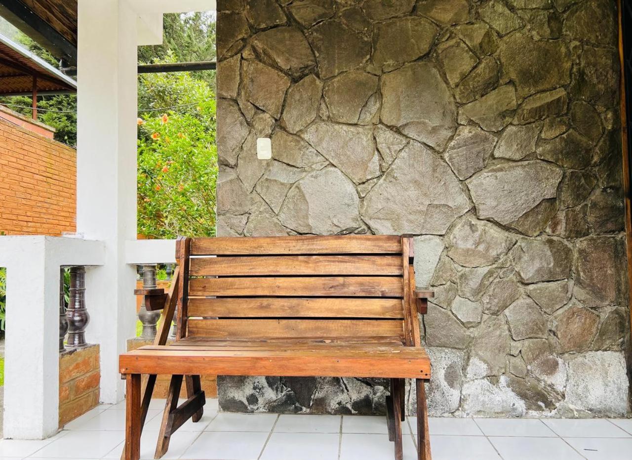 Mountain Chalet - Tungurahua Hot Springs/Aguas Termales บาญอส ภายนอก รูปภาพ